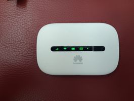 Huawei E5330 Mobiler WLAN Hotspot (MiFi Router) – Weiss