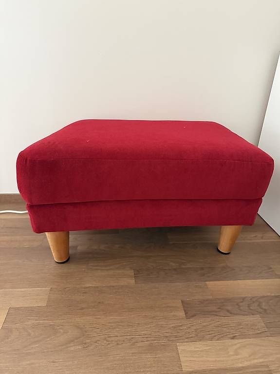 Sgabelli: Roter Hocker – Usato da Basel venduto da selinalivia