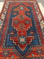 Kasak mit archaischem Design Teppich 236x140cm sauber