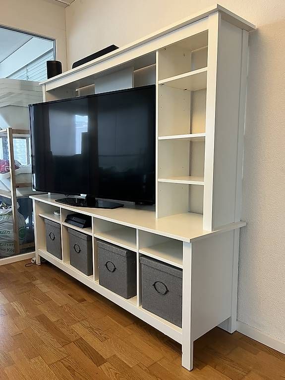 Mobili TV: Modernes TV-Möbel mit viel Stauraum – Usato da Thun venduto da mic_6rbg 1