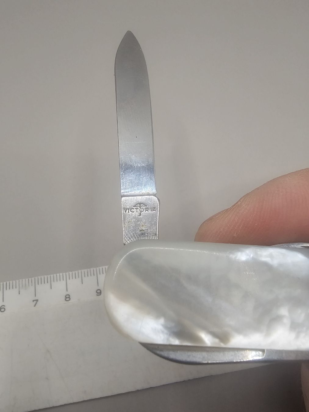 Victorinox Taschenmesser: couteau Victorinox nacre – Gebraucht aus Pampigny von Calypso06 3