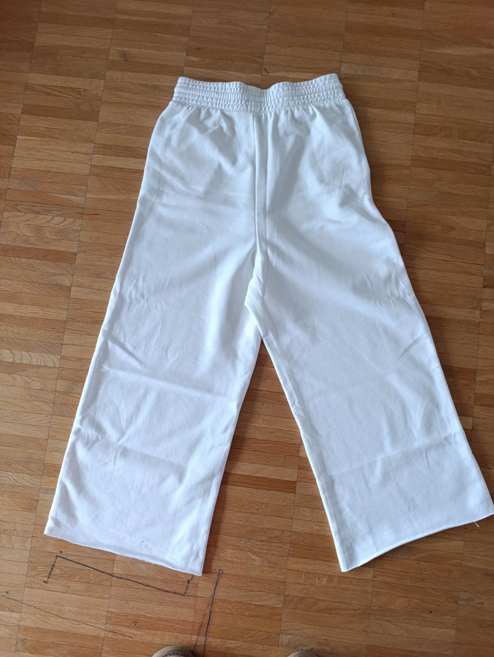 Pantalons: Damen oversized Capri Hose, Gr S – D'occasion à Zürich par mir_2kjl 1