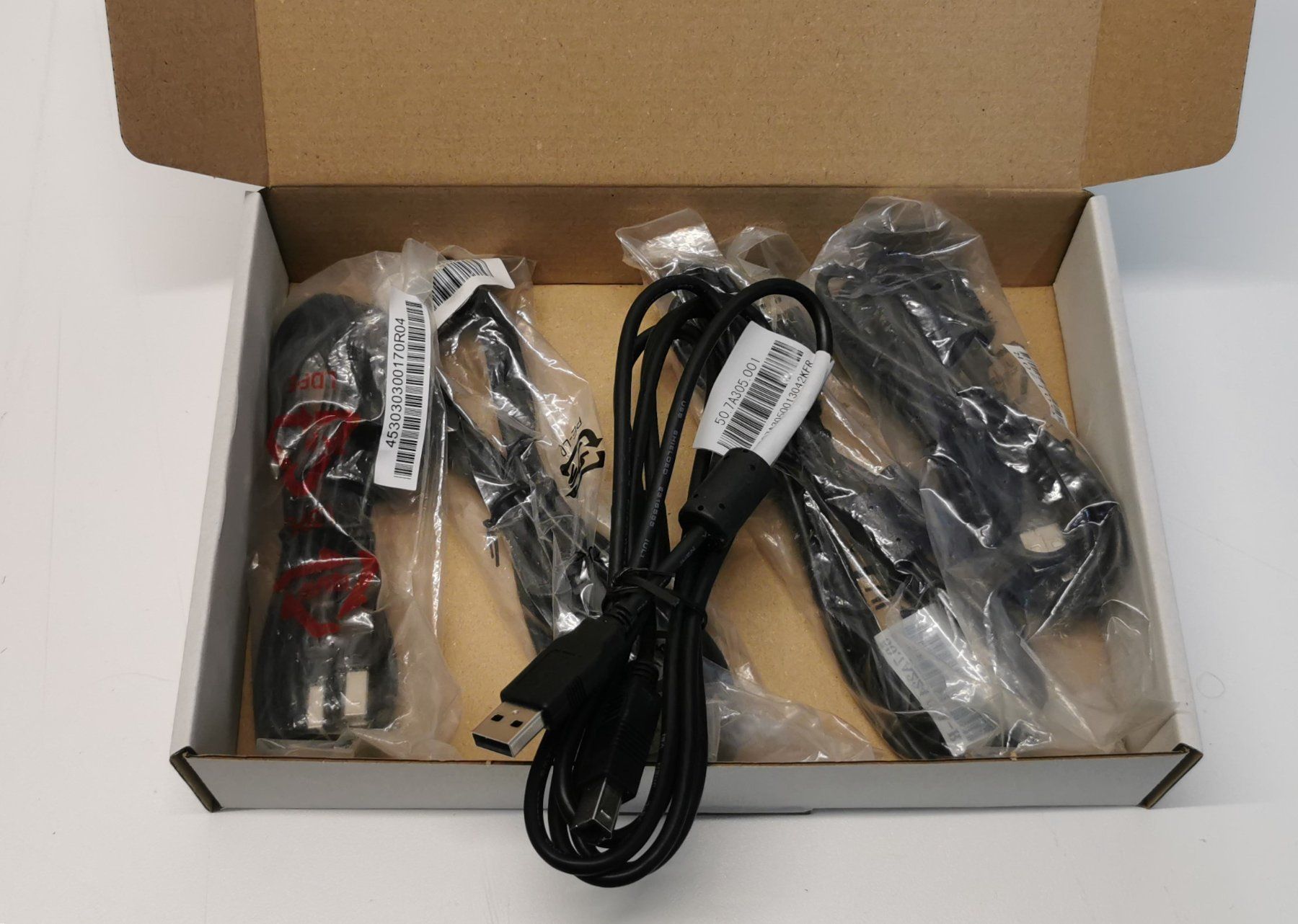 Cavi: USB Kabel div. 1 bis 1.80 M -  5 Stück – Nuovo (secondo la descrizione) da Bremgarten b. Bern venduto da Vittorio0