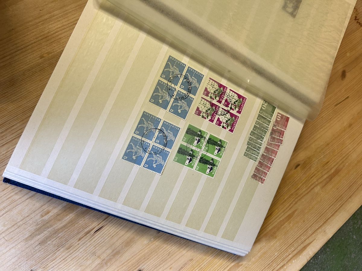 Alle Briefmarken: Briefmarken Album mit Sammlung  – Gebraucht aus Bremgarten b. Bern von Thermes 3