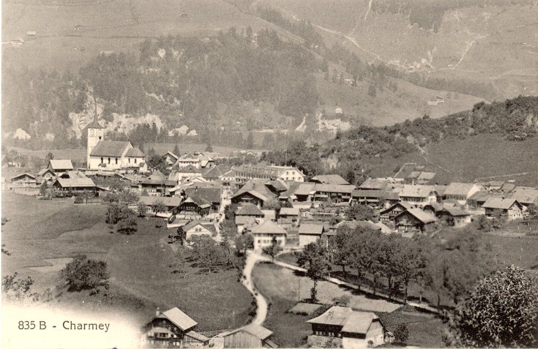 Cartoline postali: Charmey   FR   -    Dorfansicht       um 1916 – Usato da Brig venduto da Valcards54