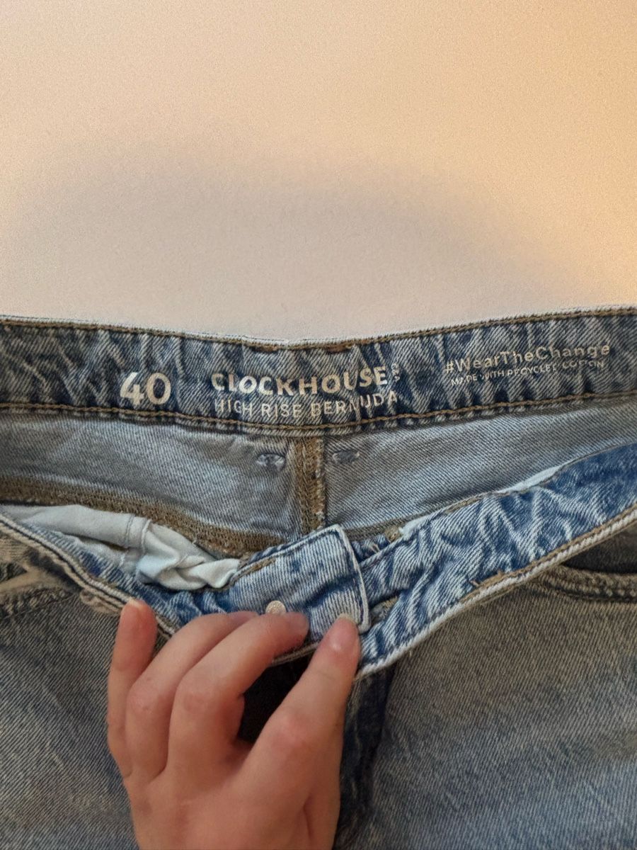 C&A Jeans: Jeans Shorts Clockhouse Grösse 40  – Gebraucht aus Arbon von Viktoriaa 1