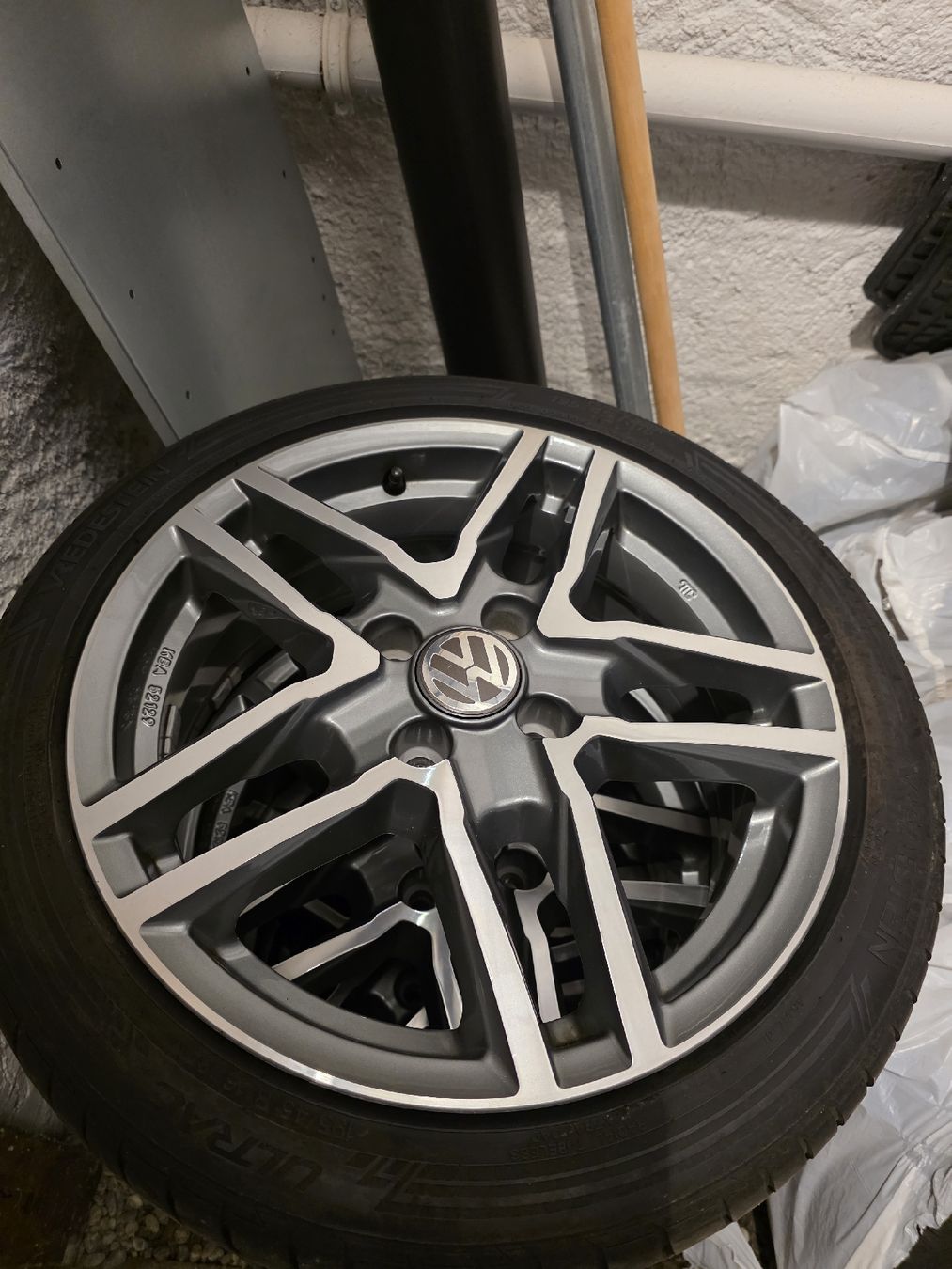 VW Automobili: VW UP 1.0  – Usato da Häggenschwil venduto da Iwingman 4
