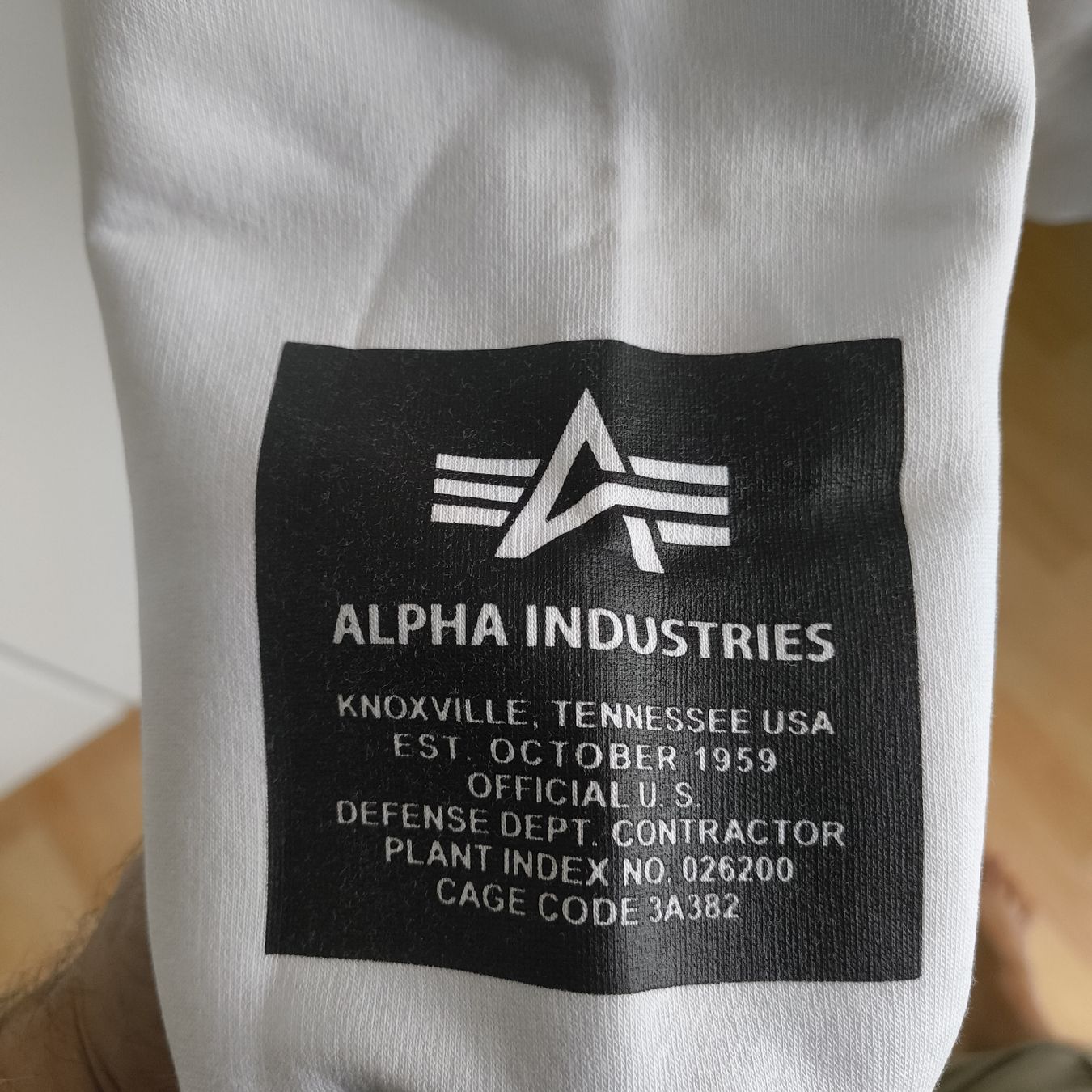 Alpha Industries Pullover & Sweatshirts: Alpha Industries Kapuzenpullover Weiss Grösse XL – Neu und originalverpackt aus Uitikon Waldegg von PJLS1 5