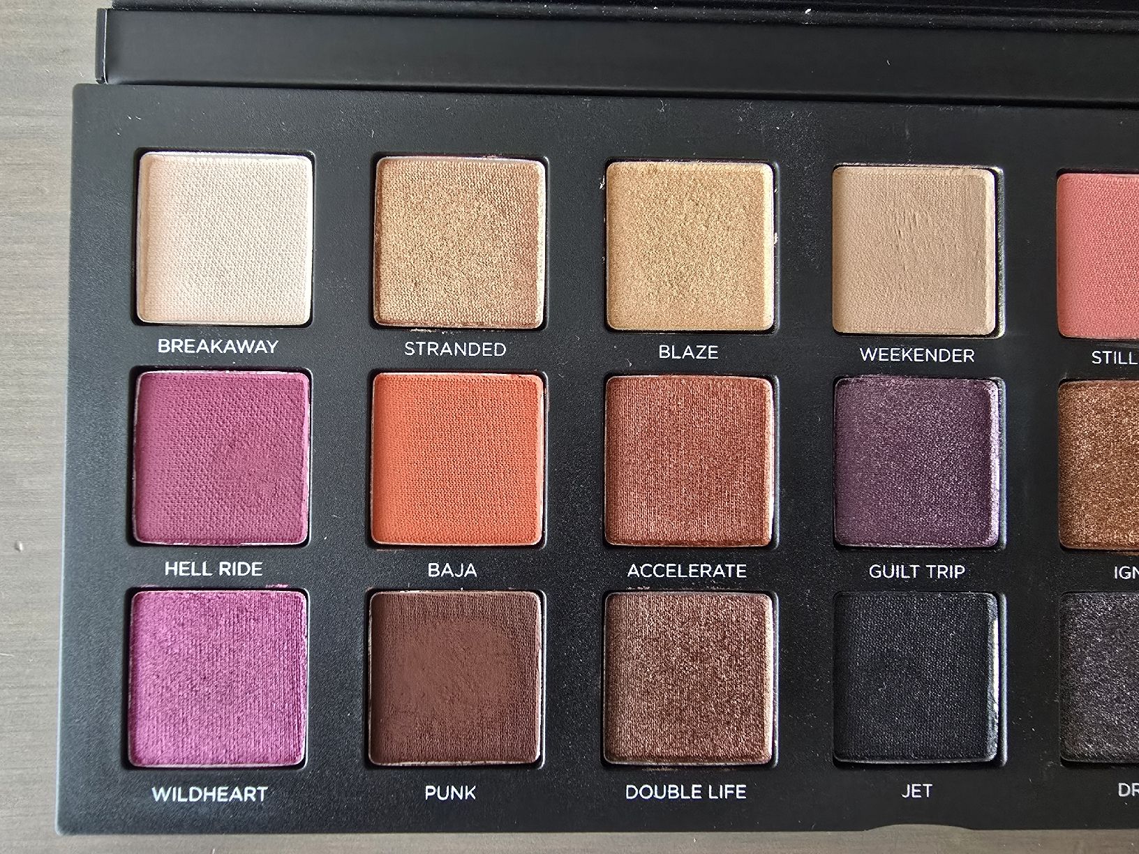 Urban Decay Make-up: Eyeshadow palette "Born to run" Urban Decay – Gebraucht aus Neuchâtel von Rachel_A 3
