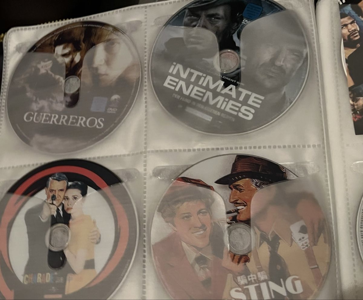 Tutti i DVDs: 100 Stk. grosse DVD Sammlung OV Englisch Code 6 – Usato da Bern venduto da hispano74 5
