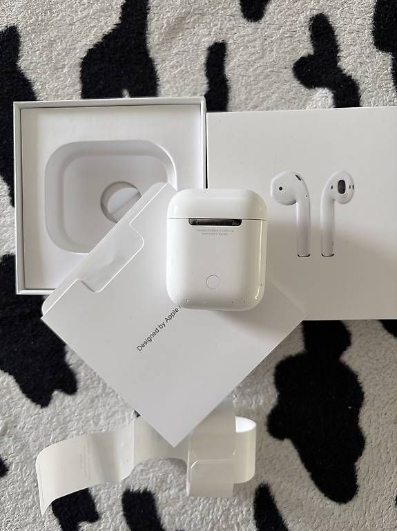Cuffie:  Apple AirPods 2. Generation  mit Originalverpackung – Usato da Basel venduto da Panerio 3