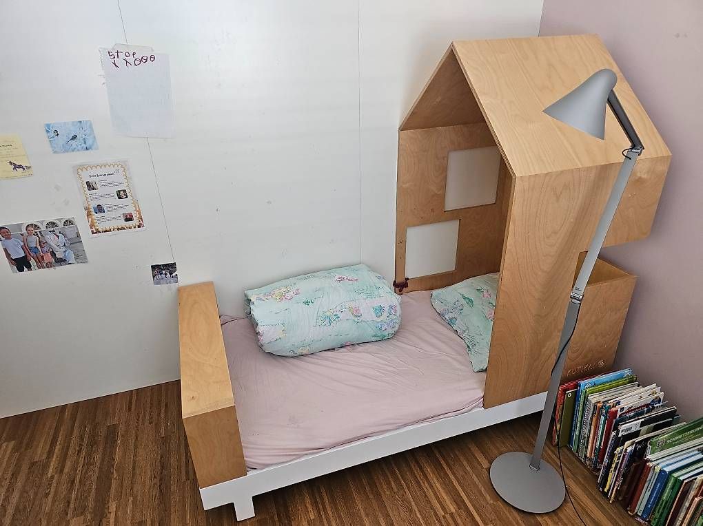 Letti: Gebrauchtes schönes Kinderbett mit Matraze – Usato da Horw venduto da Soozee 2