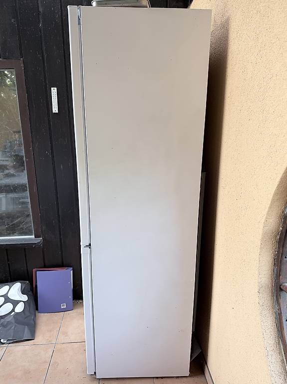 Frigoriferi: Kühlschrank integriert mit Tiefkühler – Usato da Bettlach venduto da Bumberry 3