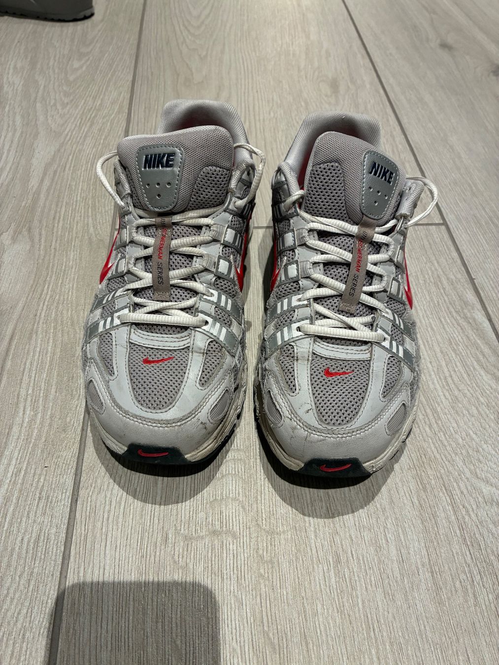 Nike Scarpe da uomo: Nike Sneaker P-6000 silber rot gebraucht getragen – Usato da Henggart venduto da escorpio0511 3