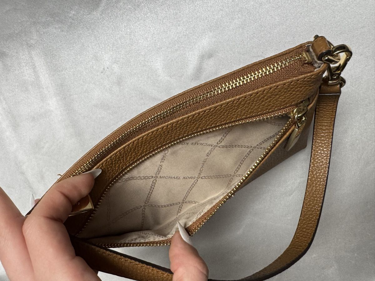 Michael Kors Borse da donna: Michael Kors - Sac pochette – Nuovo (secondo la descrizione) da Bulle venduto da lcaroni 2