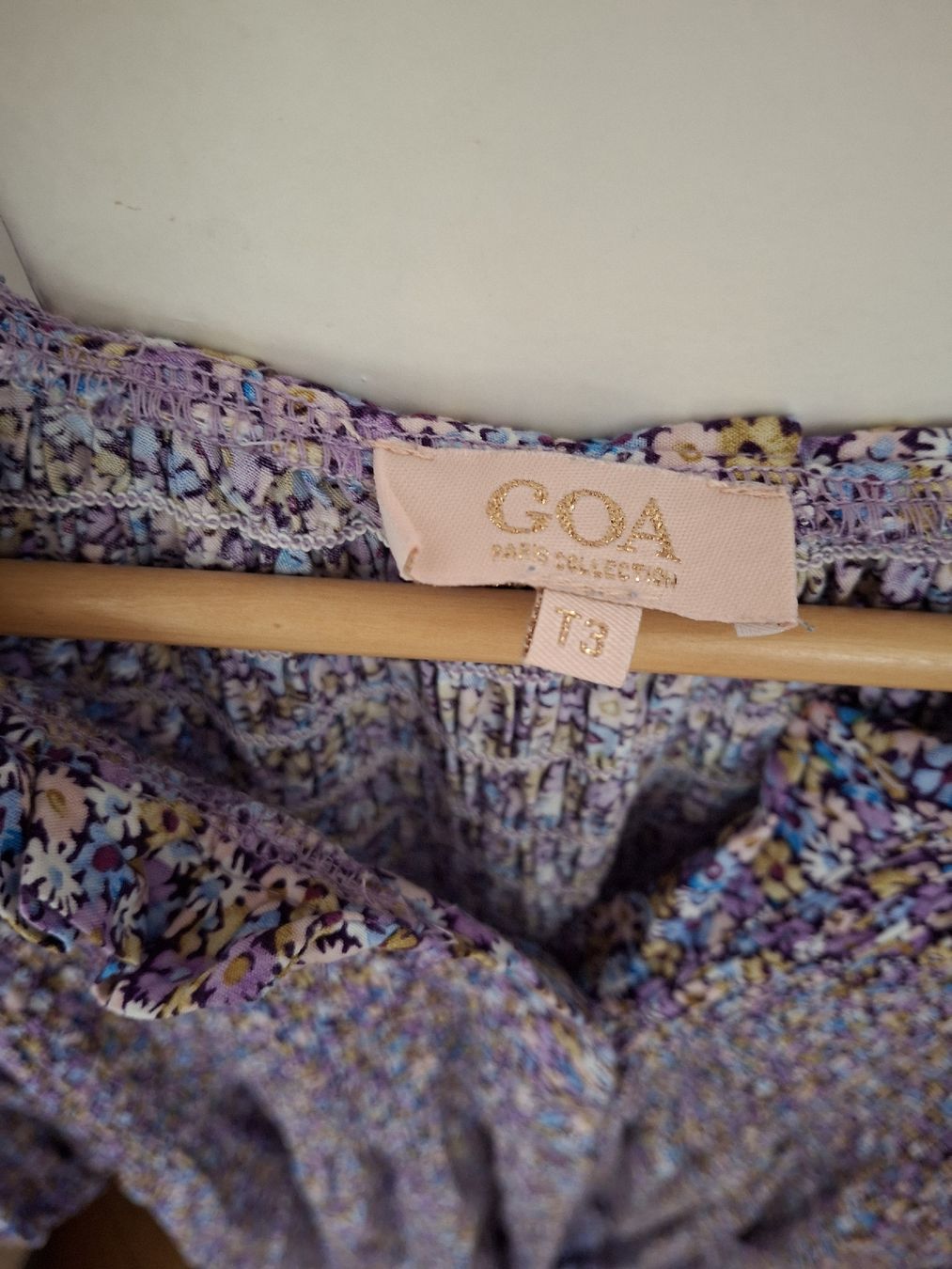 Goa Vestiti: Robe fleurie violette et lilas Goa T3 – Usato da Lausanne venduto da Cognitia 1
