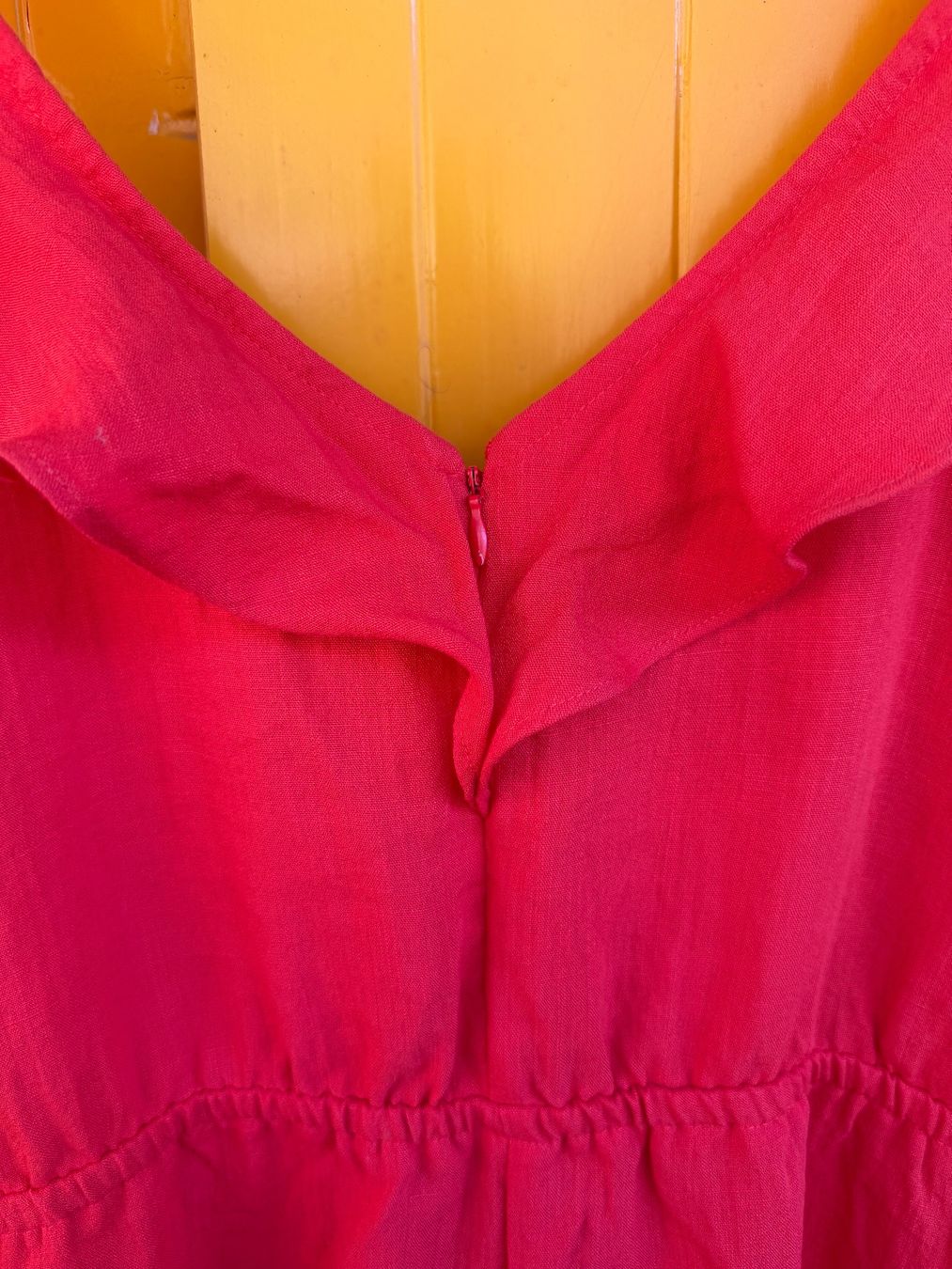 H&M Tute: Leinen Jumpsuit rot Gr. 50 – Usato da Zermatt venduto da cacador 3