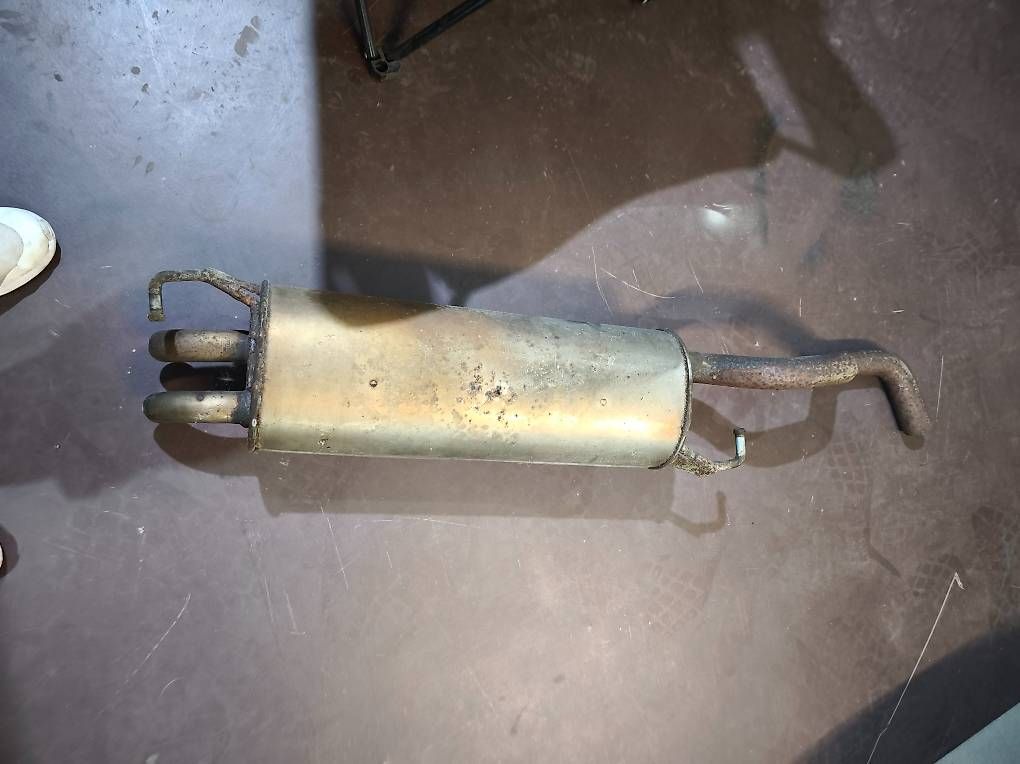 Sistemi di scarico: VW Golf 4 Auspuff. – Usato da Zihlschlacht venduto da rad_vvm9