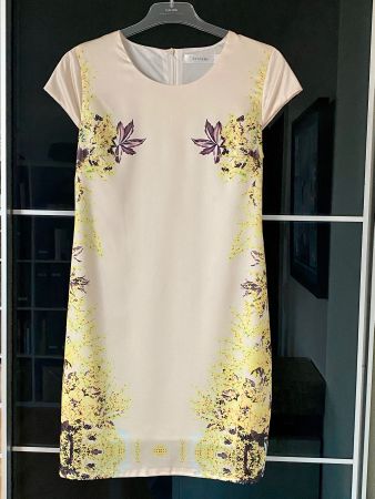 Anonyme Designers Kleid, Gr. S, Creme-weiss mit Blumenmuster