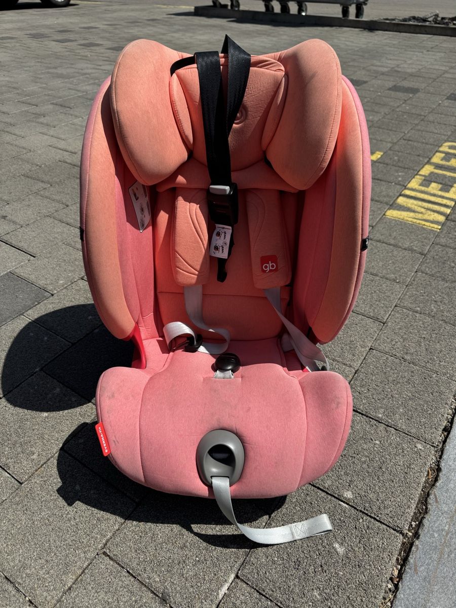 Seggiolini per auto: Kinderautositz – Usato da Ettingen venduto da B8183