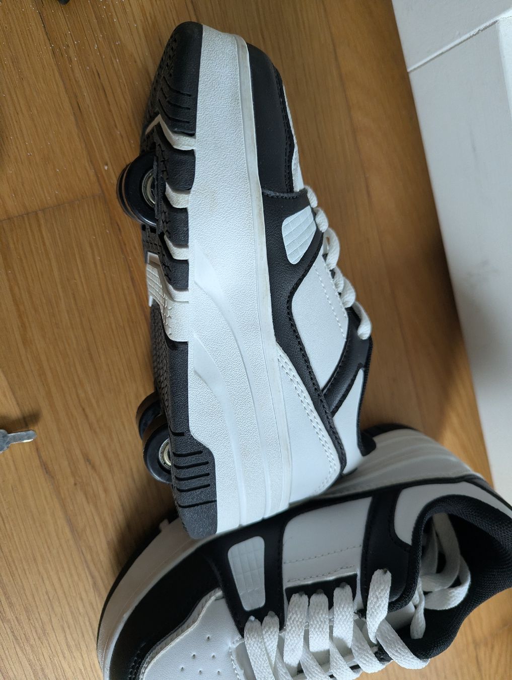Schuhe für Jungen: Transformable Roller Shoes N 31 – Neu (gemäss Beschreibung) aus Dietikon von X7tj 4