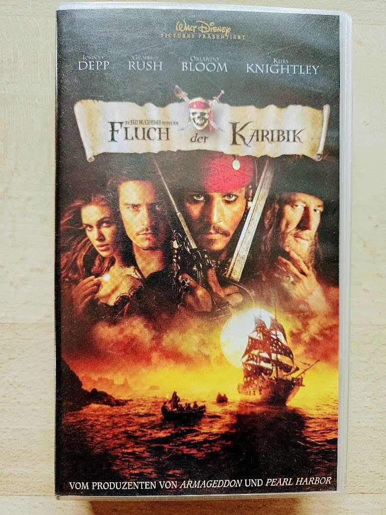 Toutes les VHS: Fluch der Karibik VHS – D'occasion à Ascharina par maflu65