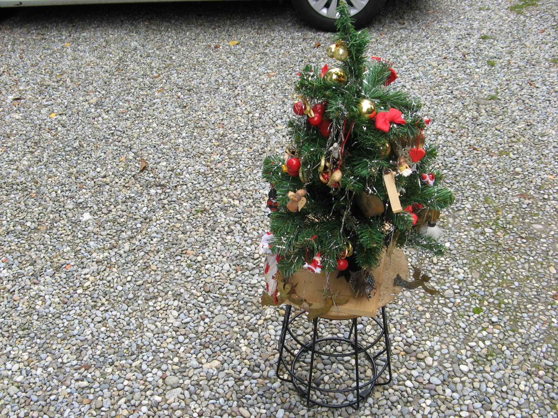 Tutte le decorazioni: künstlicher kleiner Weihnachtsbaum – Usato da Zürich venduto da apil 2