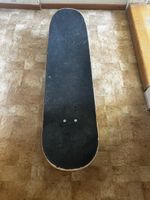 Planche à roulettes complète design multicolore bon état