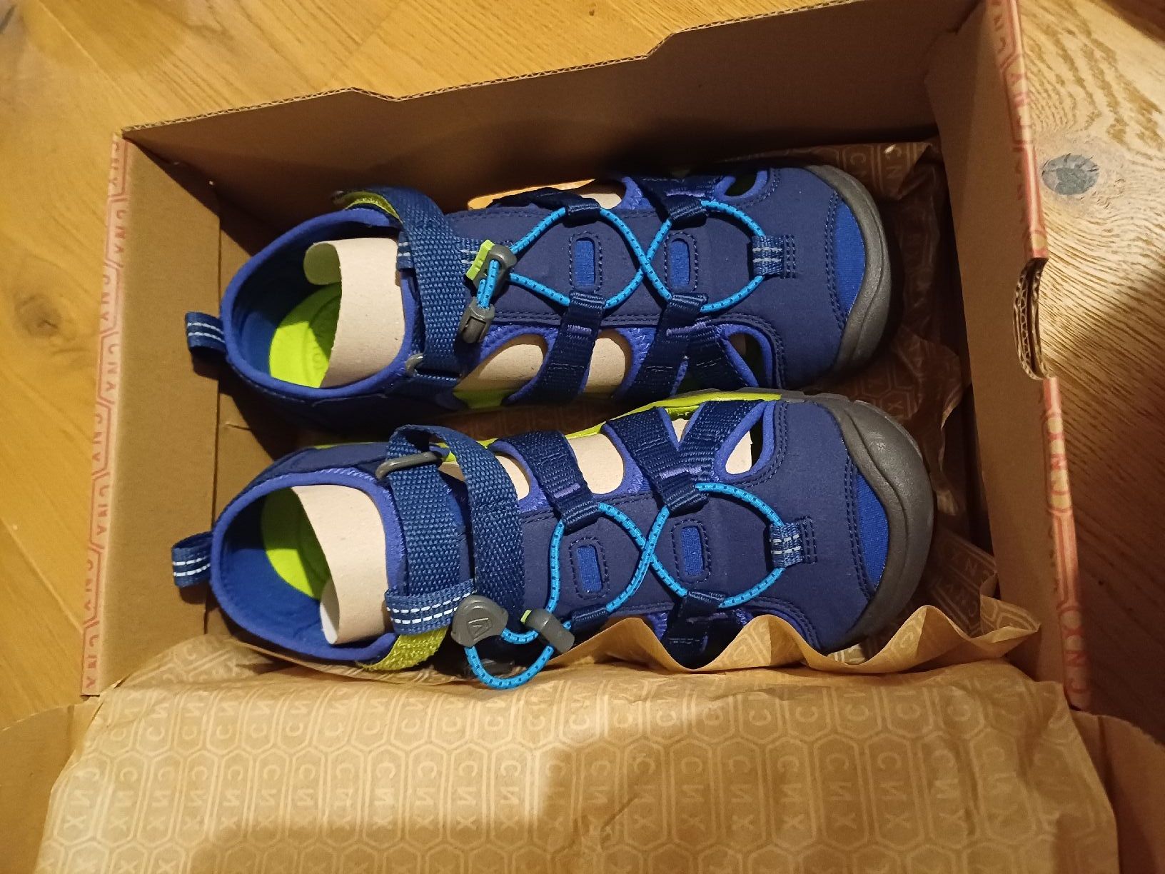 Keen Scarpe per ragazzi: Neue Keensandalen – Nuovo e nell'imballaggio originale da Lyssach venduto da Javallona