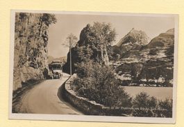 WEESEN AMDEN Partie an der Poststrasse - Postauto