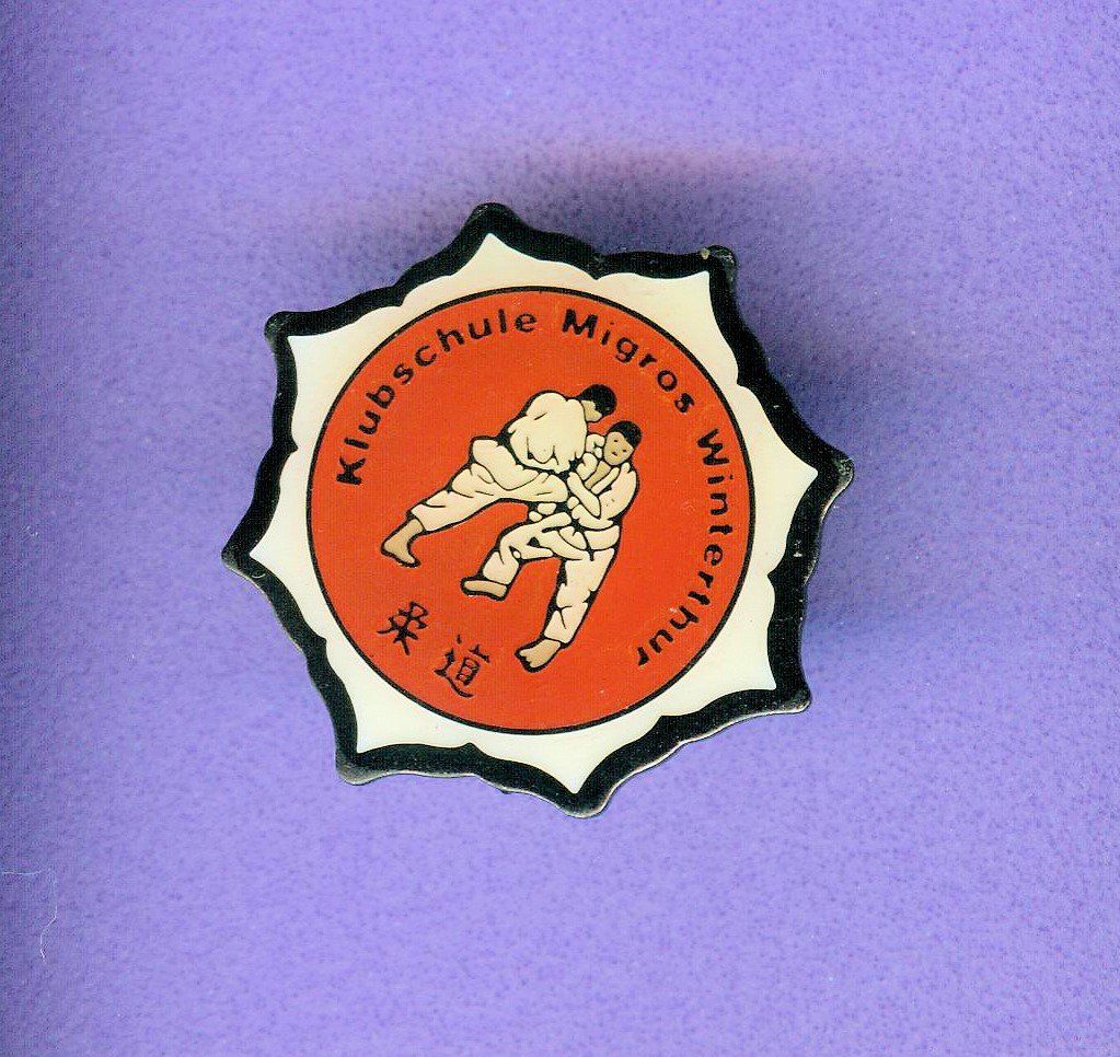 Placchette & Badge: Klubschule Migros Winterthur – Usato da Winterthur venduto da Sammleroase