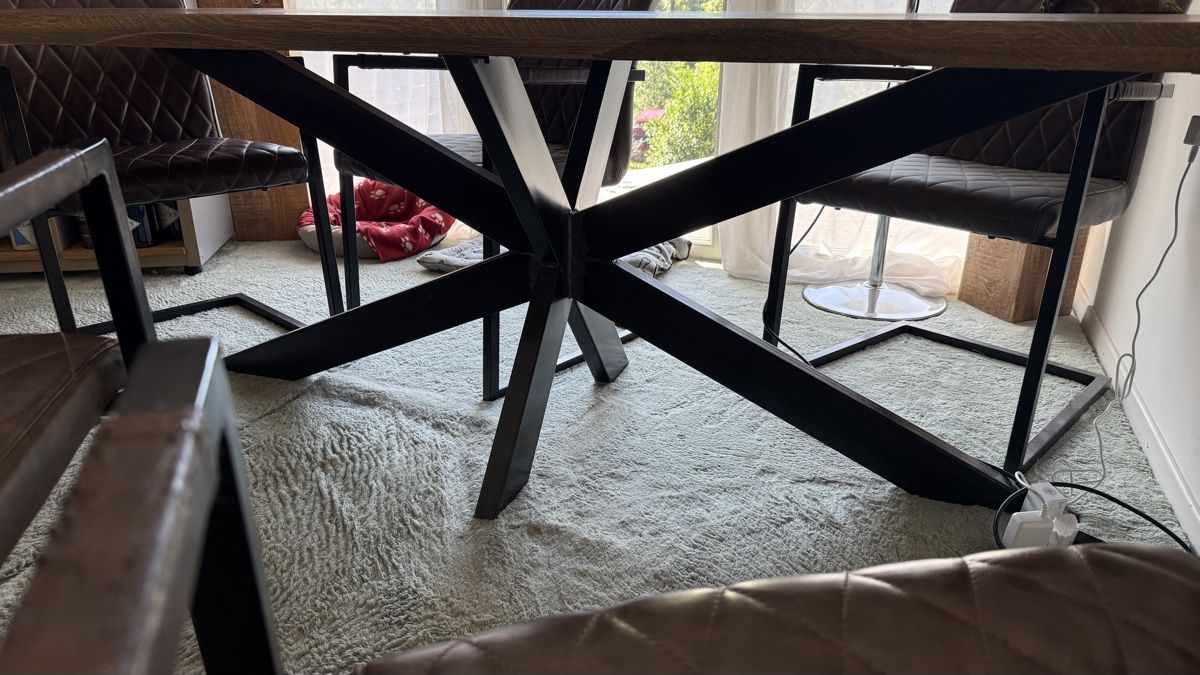 Pfister Tische: Esstisch plus 6 Freischwinger – Gebraucht aus Steg im Tösstal von Beckerbande 7