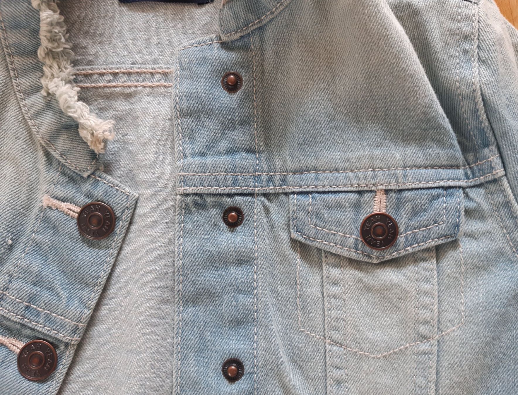 Tchibo Jacken: Kinder Jeans Jacke 122 / 128 von TCHIBO – Gebraucht aus Zürich von tobiasscheid 4