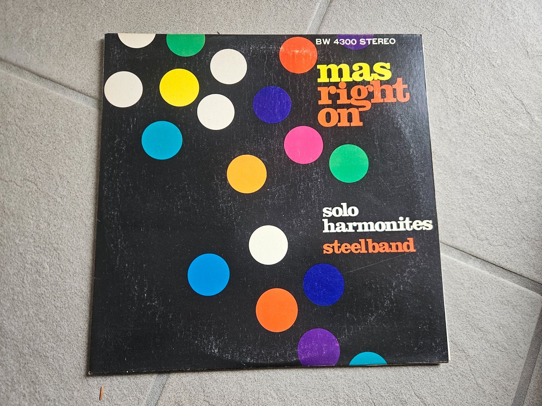 Dischi in vinile: Solo Harmonites Steelband LP "Mas Right On" – Usato da Volketswil venduto da Lokitier