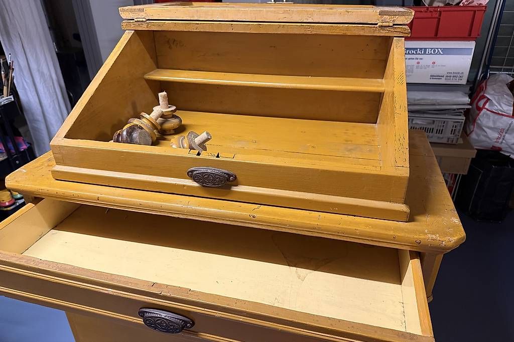 Commodes: Kommode – D'occasion à Romanshorn par Senit 1