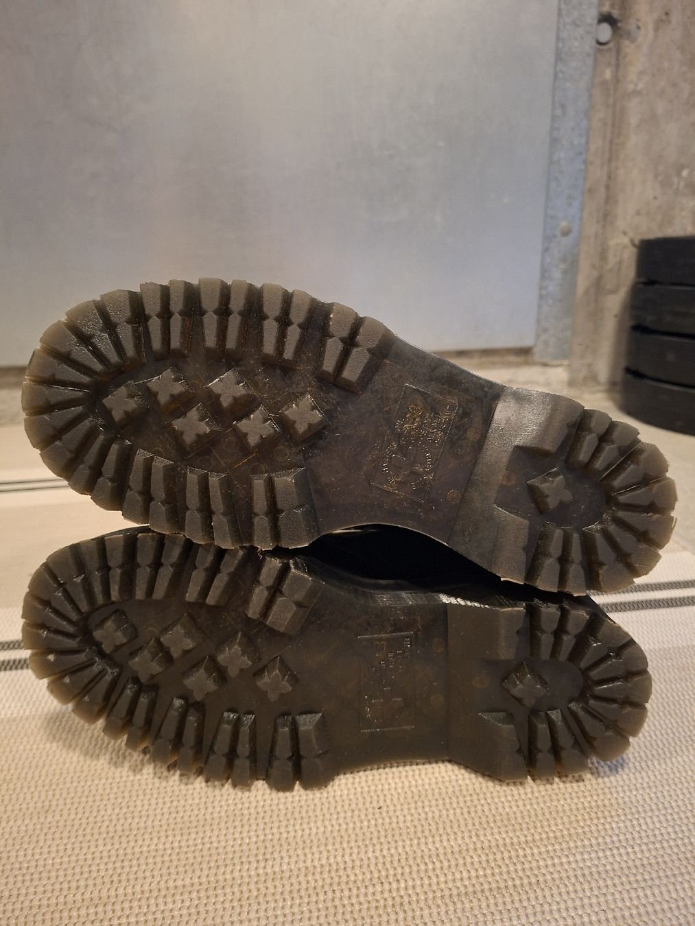Dr. Martens Scarpe da donna: Dr. Martens Jaden Plateausohle – Nuovo (secondo la descrizione) da Wangen an der Aare venduto da aare67 3