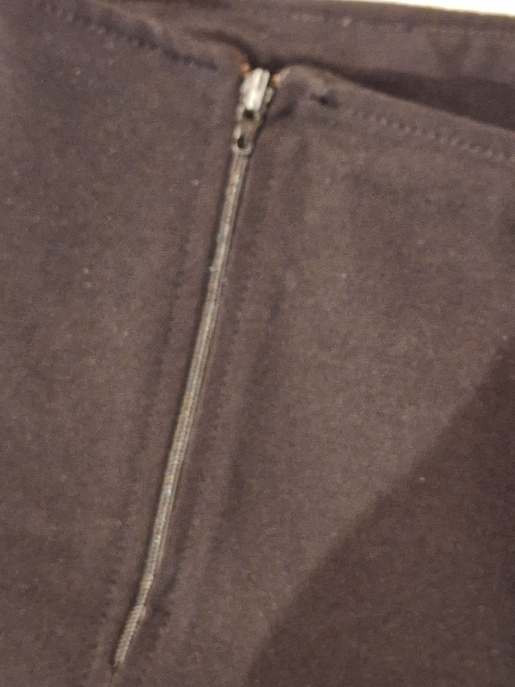 Pantaloni: Hose mit Satineffekt tiefschwarz – Usato da Rheinfelden venduto da Cleopatra2000 2
