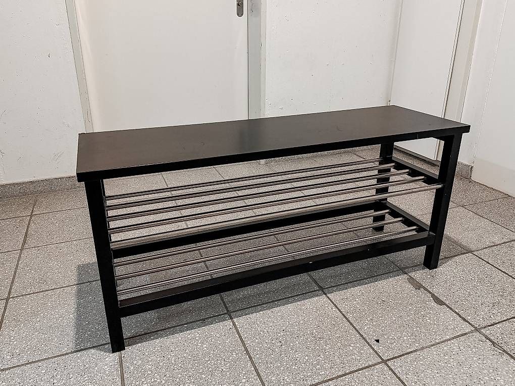 Guardaroba: IKEA TJUSIG Schuhgestell schwarz – Usato da Schwerzenbach venduto da Lik3