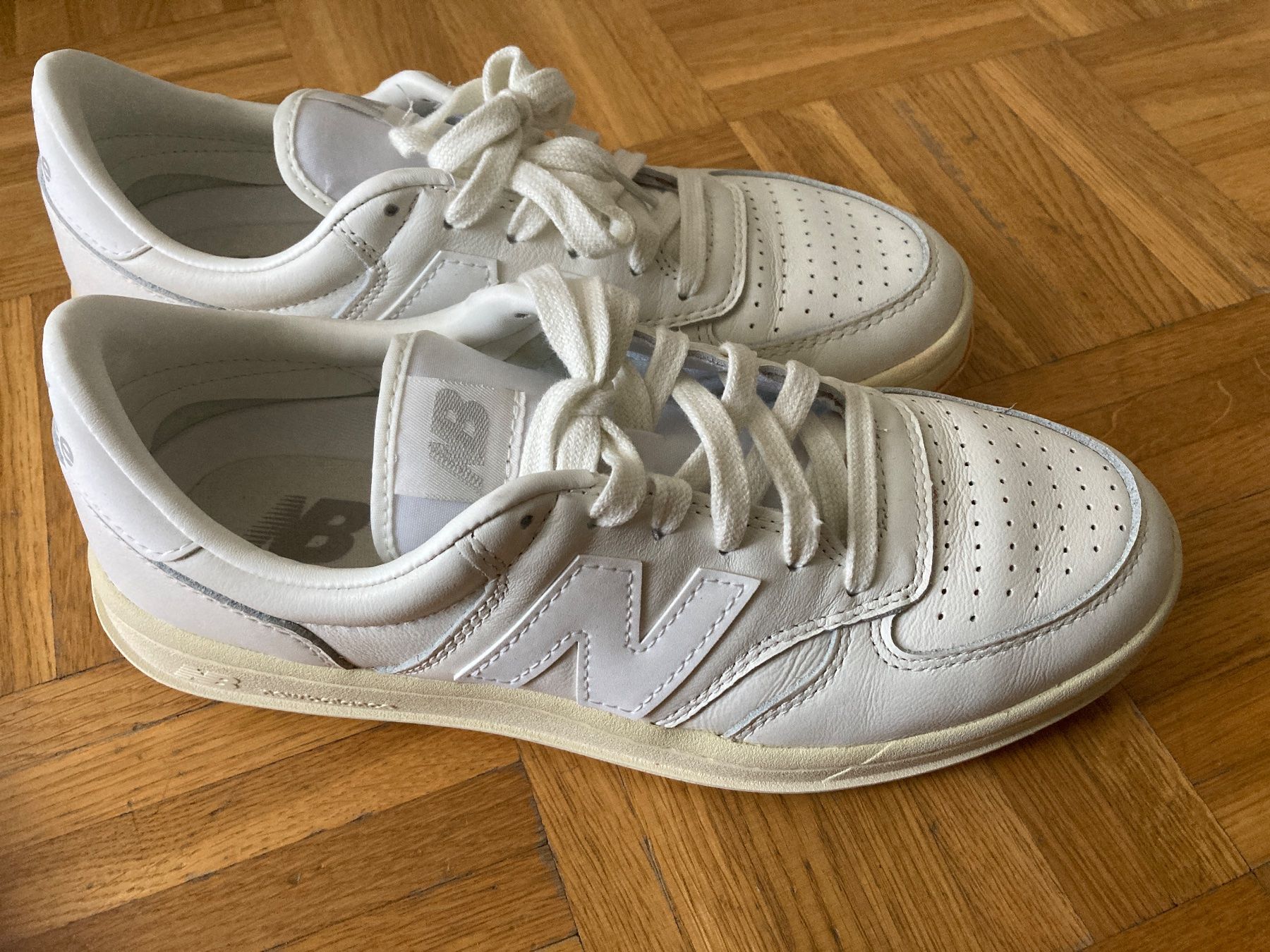 New Balance Herrenschuhe: New Balance U T500 Leather Freizeitschuhe – Gebraucht aus Genthod von daz_world 1