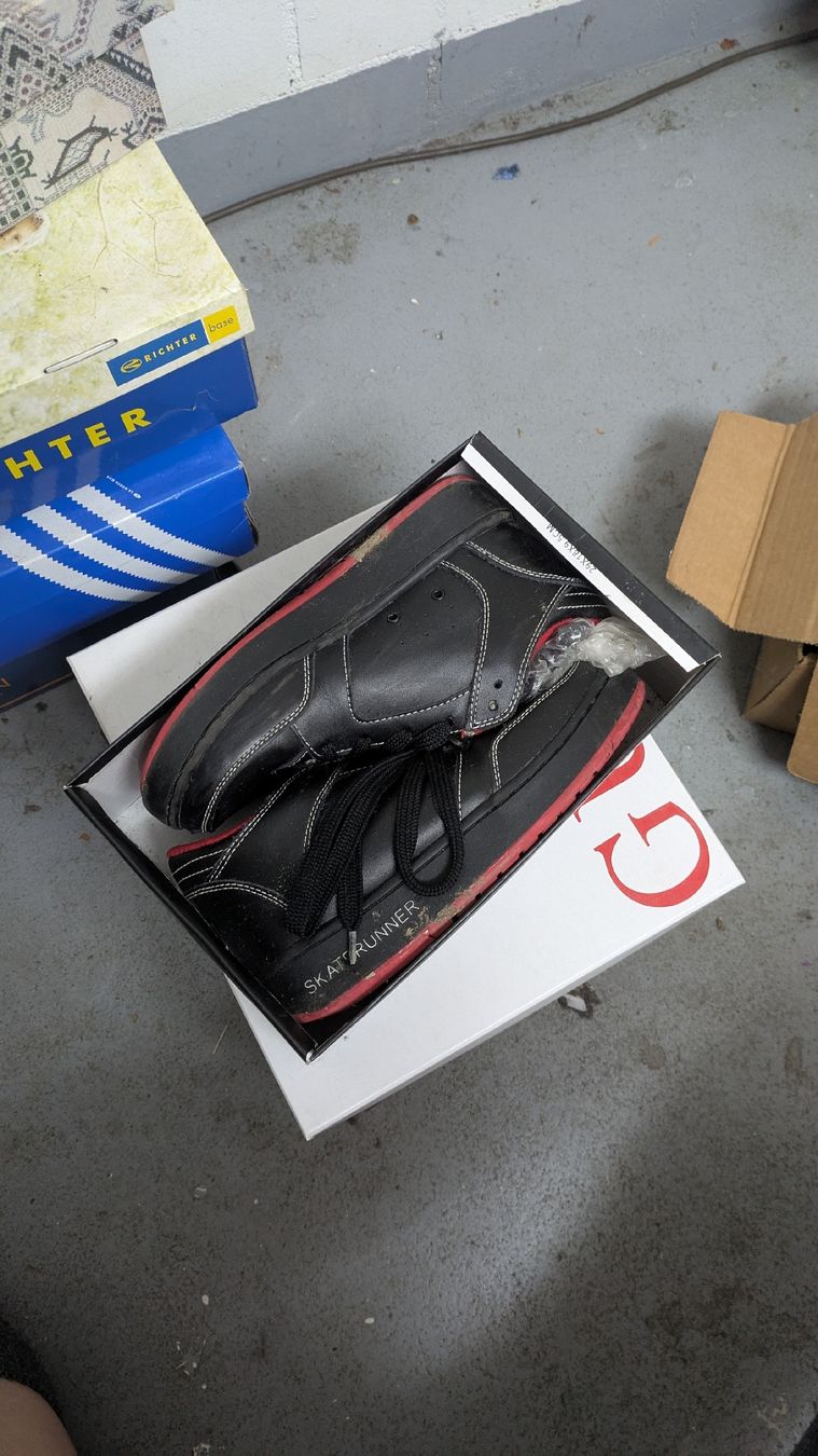 Heelys Scarpe da uomo: HEELYS Schuhe schwarh – Usato da Morgarten venduto da rra_jvw7