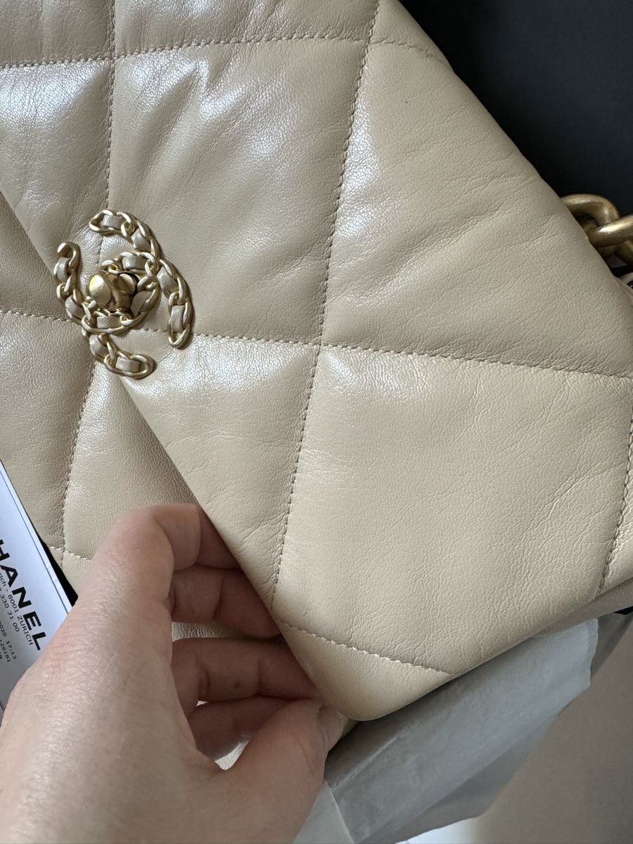 Chanel Borse da donna: Chanel 19 – Nuovo (secondo la descrizione) da Solothurn venduto da Vintage87 2