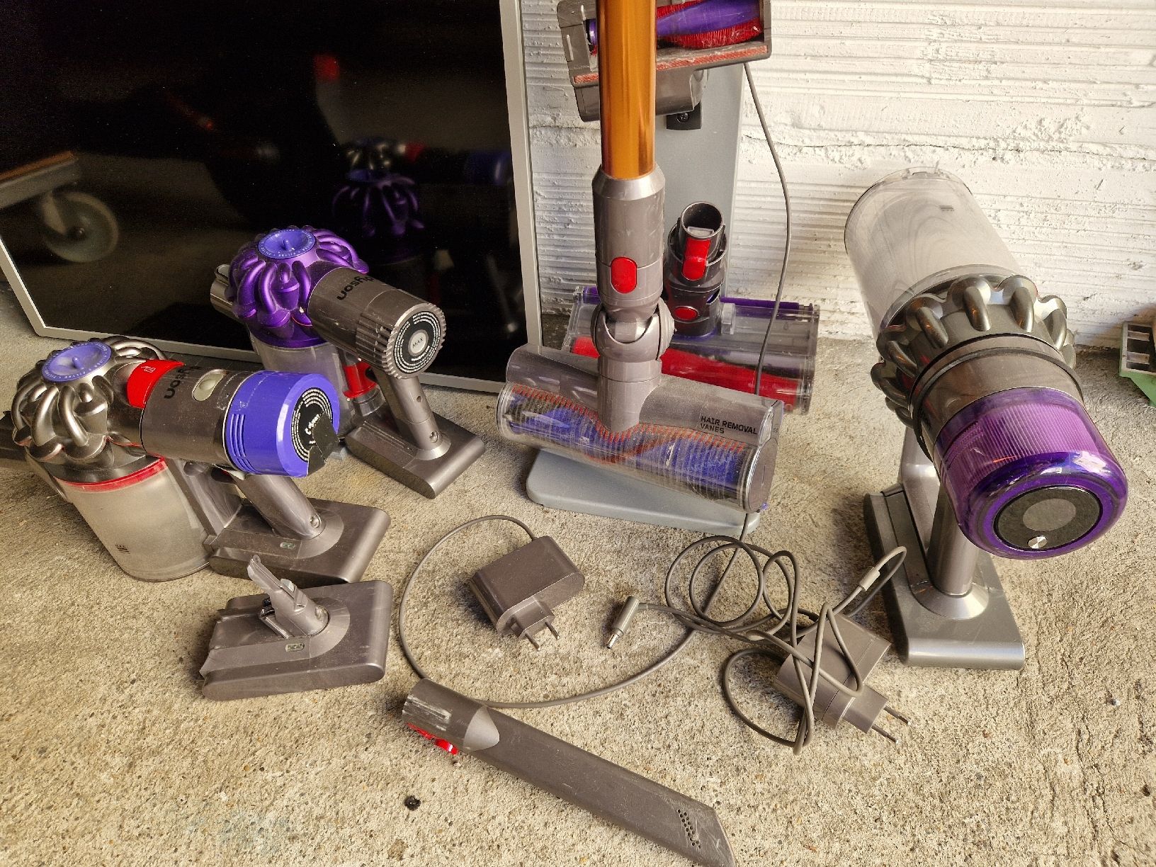 Dyson Aspirapolveri & Accessori: Dyson 8,10,11 – Difettoso da Arbon venduto da Mayak_Sound 2