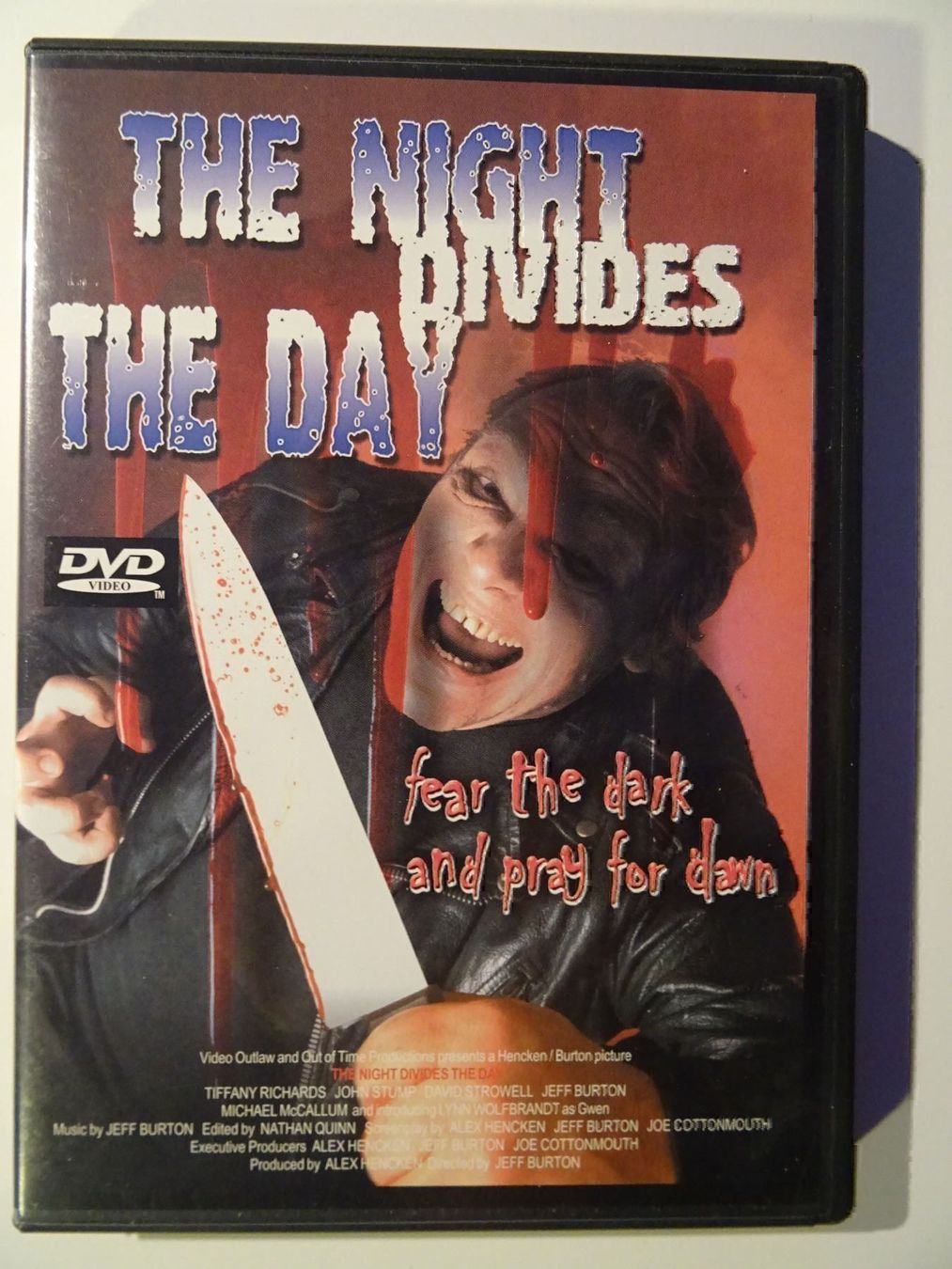 Alle DVDs: The Nigth Divides The Day – Gebraucht aus Erstfeld von Mario_boe0