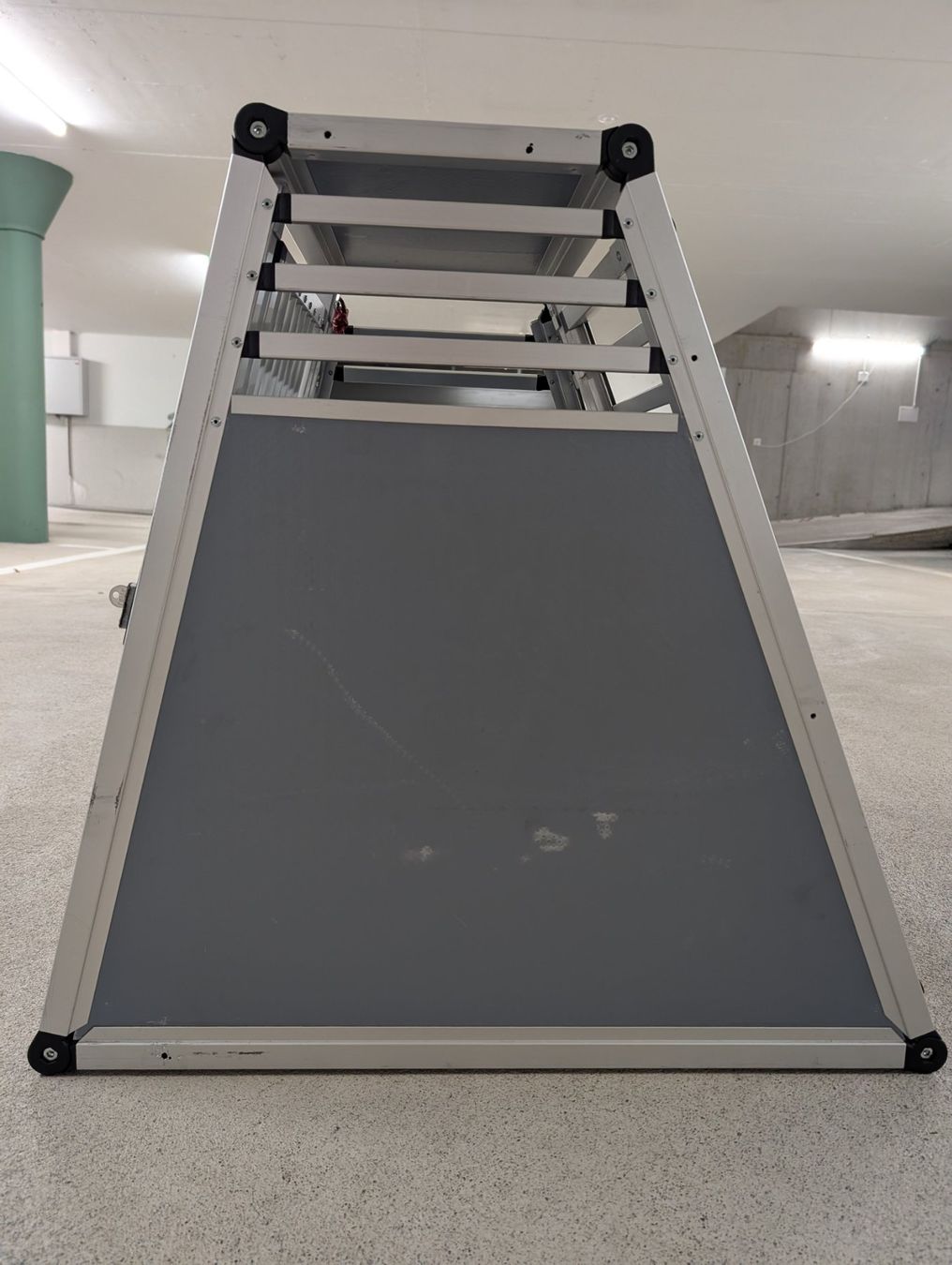 Gabbie, trasporto & Sicurezza: Swiss- Dogbox / Alu Hundebox – Usato da Bennau venduto da Rhop 2