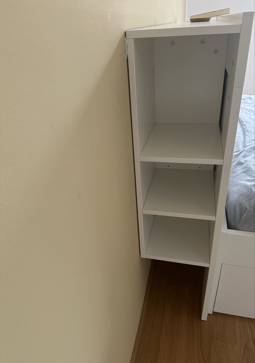 Ikea Letti: BRIMNES headboard with storage compartment – Usato da Zürich venduto da gel_8npg 2