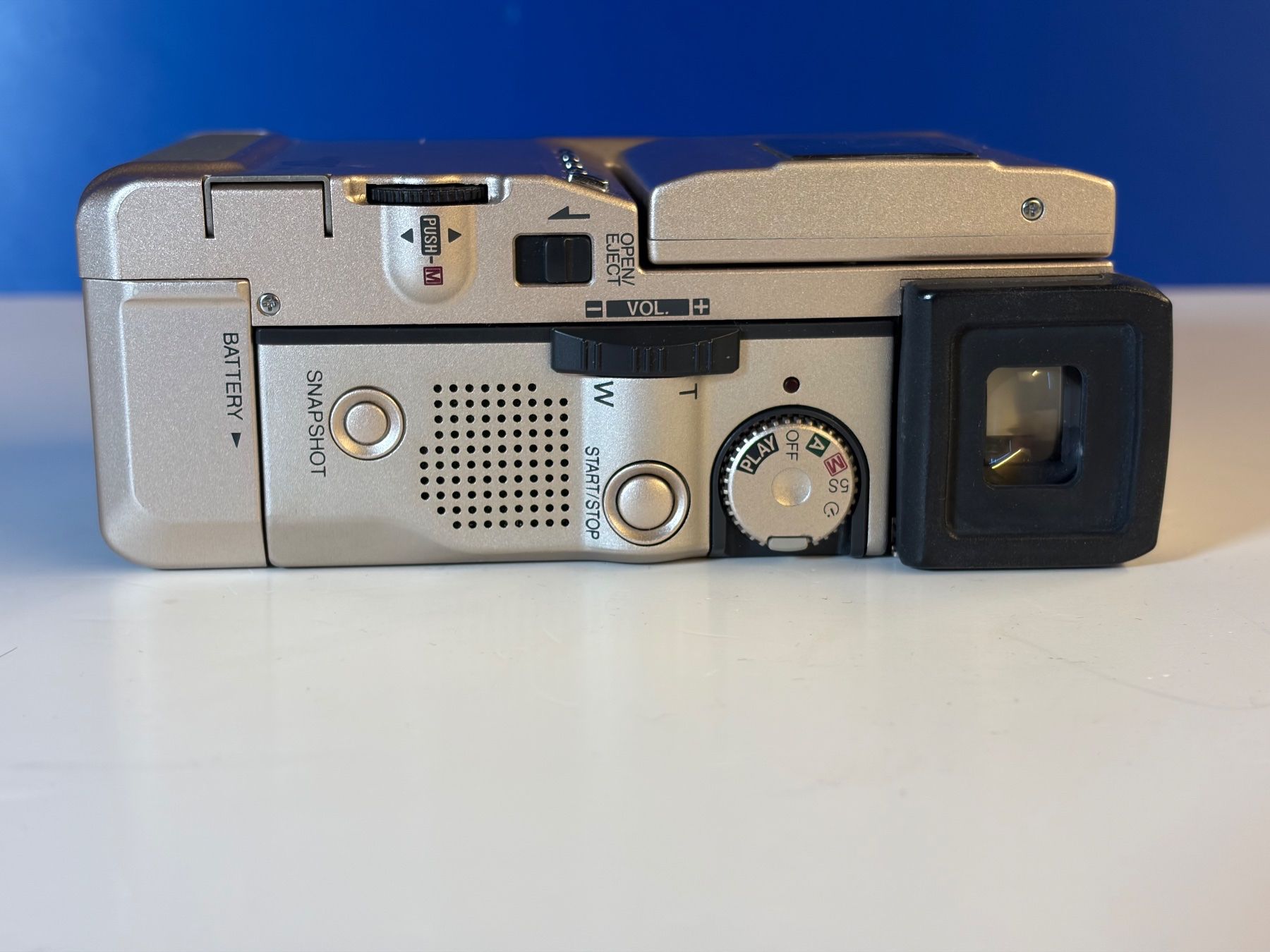 JVC Camcorder: JVC GR-DVX2, 1998 – Gebraucht aus Chur von irog2021 4
