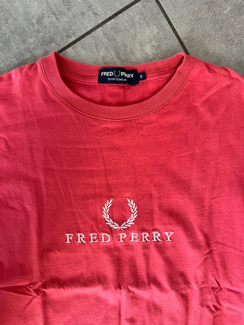 Fred Perry T-shirt: FRED PERRY T-Shirt Pink – Usato da Otelfingen venduto da Denis_ZH 1