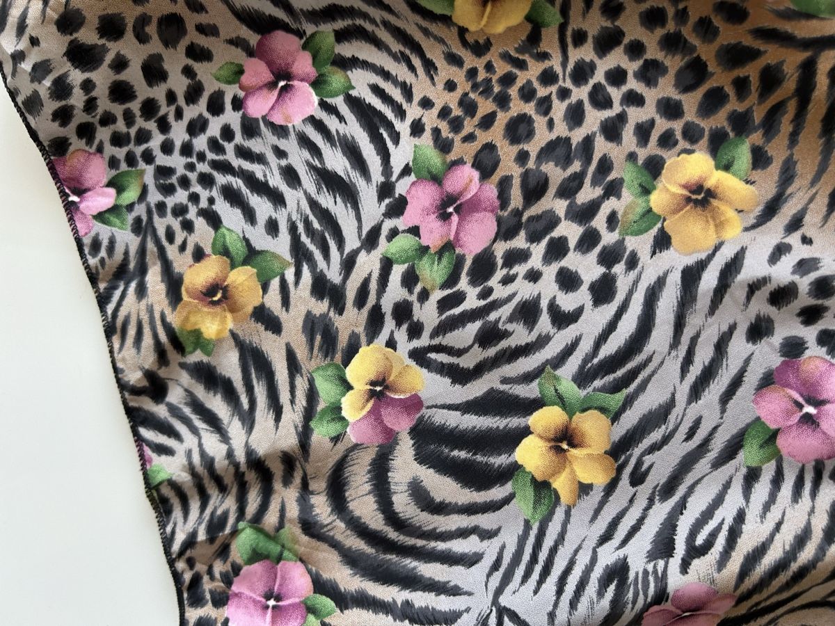 Foulards, Tücher & Schals: Scarf animal print floral pattern – Neu (gemäss Beschreibung) aus Saland von ele_vc96 1