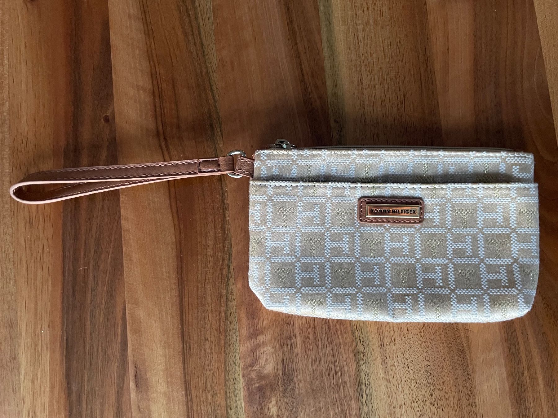 Tommy Hilfiger Portafogli: Wallet /Clutch Tommy Hilfiger – Nuovo (secondo la descrizione) da Lachen SZ venduto da schoenundgut 1