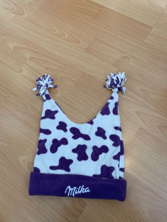 Joli bonnet polaire publicitaire Milka